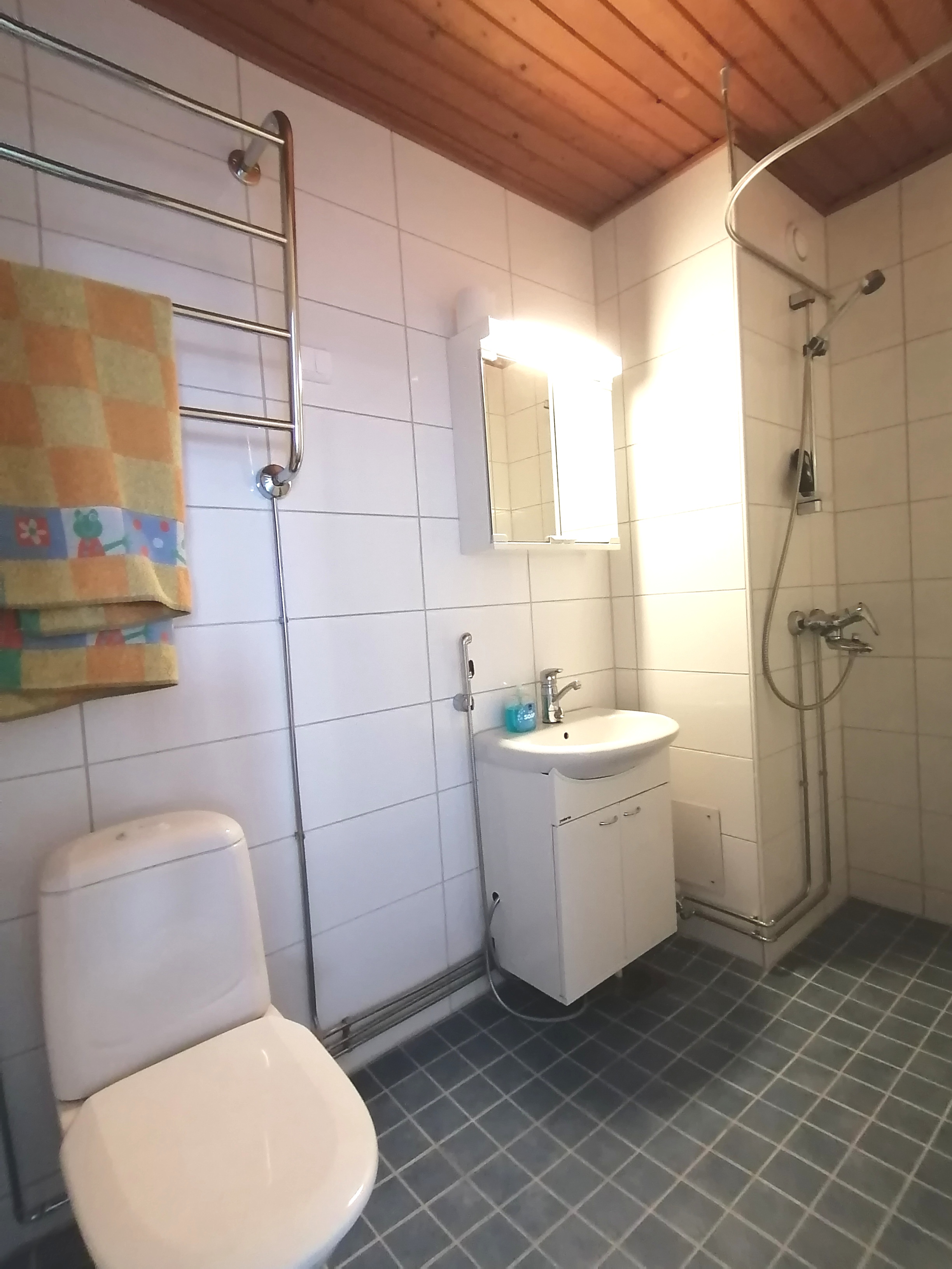 <span  class="uc_style_uc_tiles_grid_image_elementor_uc_items_attribute_title" style="color:#ffffff;">mde</span>