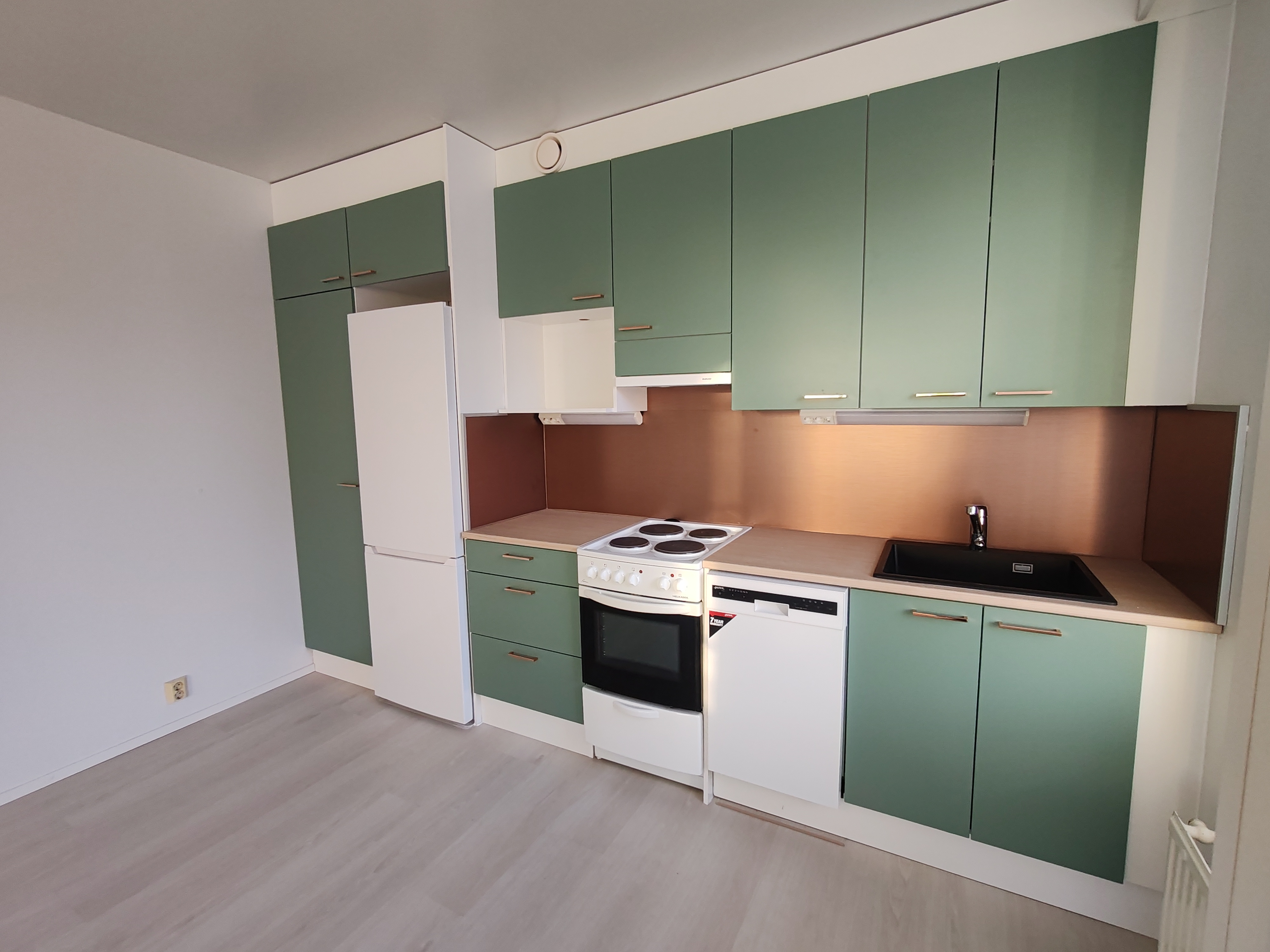 <span  class="uc_style_uc_tiles_grid_image_elementor_uc_items_attribute_title" style="color:#ffffff;">1000022450</span>