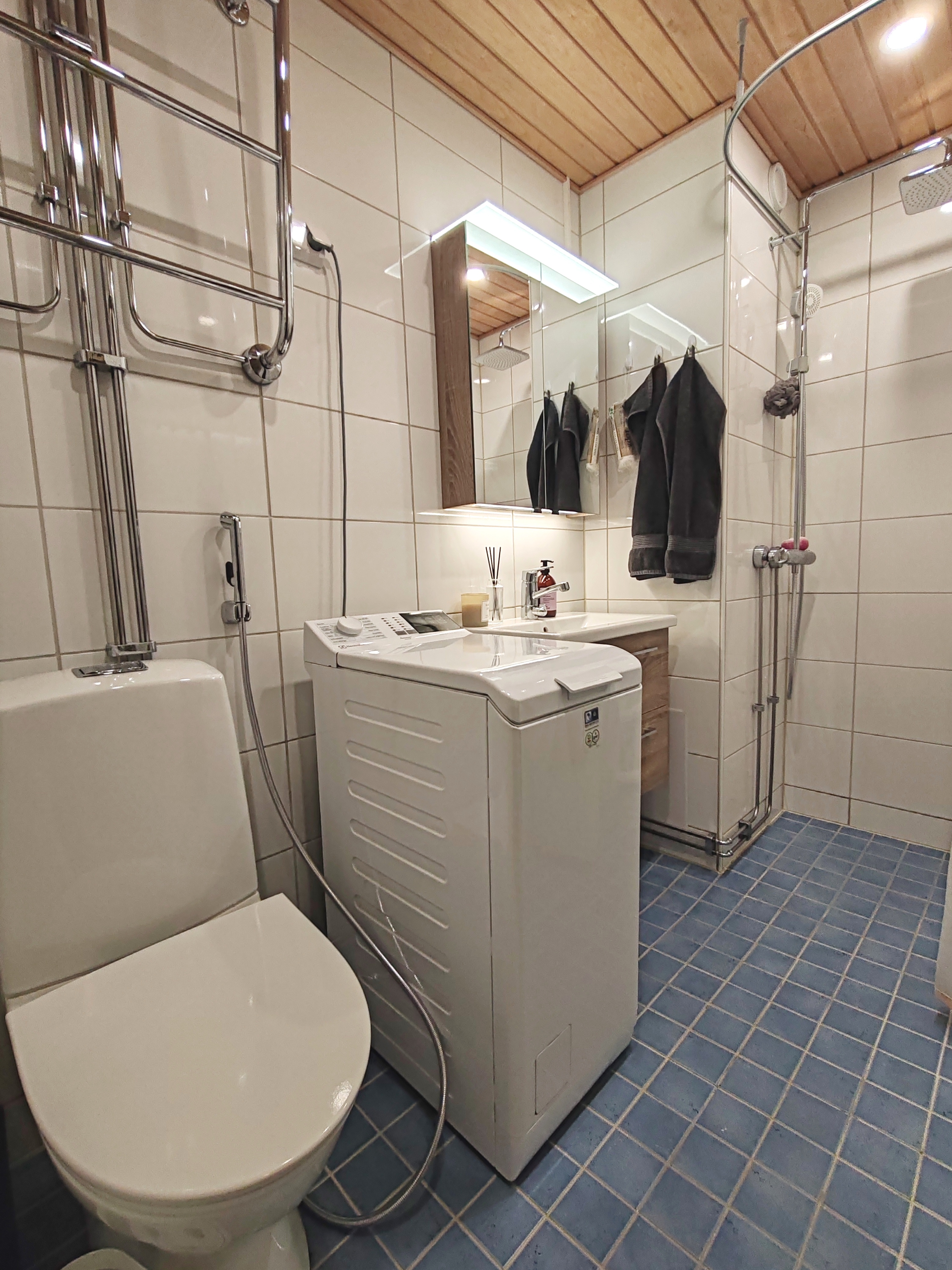 <span  class="uc_style_uc_tiles_grid_image_elementor_uc_items_attribute_title" style="color:#ffffff;">IMG_20250125_141017_edit_244179945905237</span>