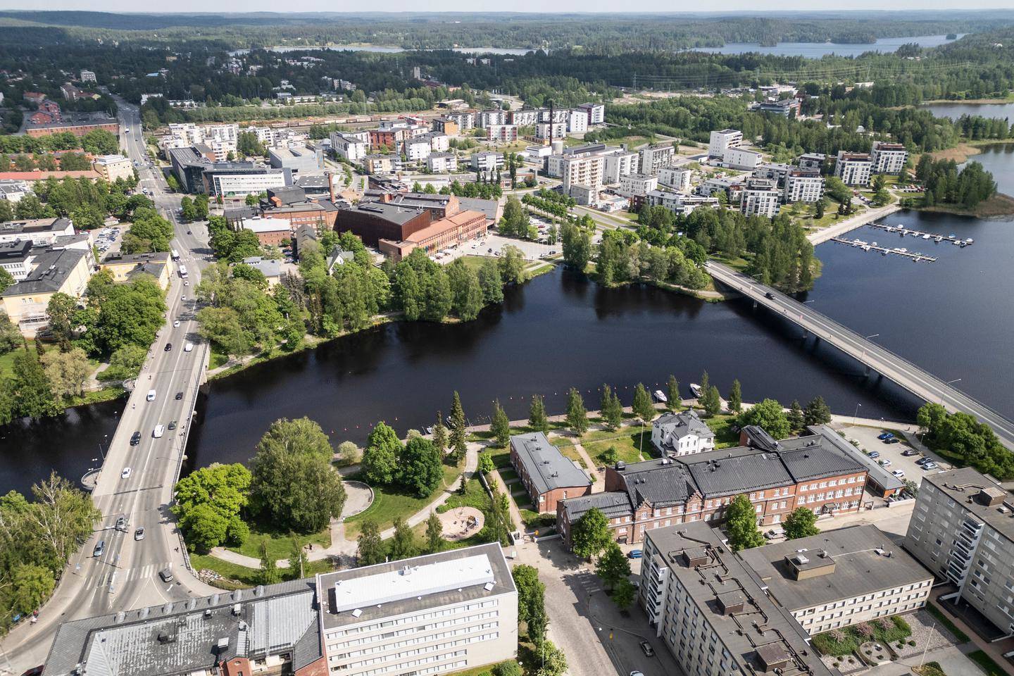 <span  class="uc_style_uc_tiles_grid_image_elementor_uc_items_attribute_title" style="color:#ffffff;">akk ilmakuva</span>